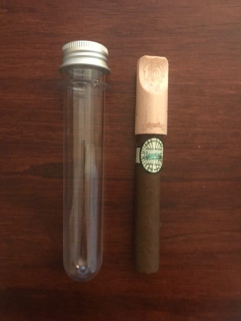 The Perla Hemp Cigar with Bamboo Tip